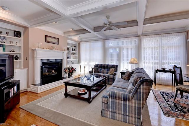 125 Sir Thomas Lunsford DR, Williamsburg, VA 23185