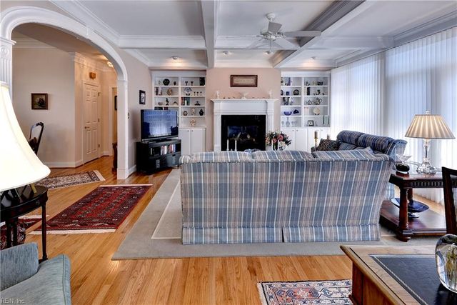 125 Sir Thomas Lunsford DR, Williamsburg, VA 23185