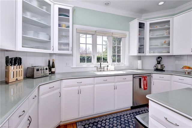 125 Sir Thomas Lunsford DR, Williamsburg, VA 23185