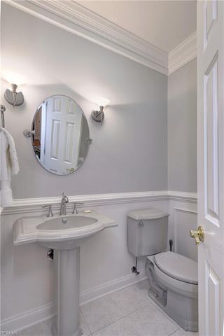 125 Sir Thomas Lunsford DR, Williamsburg, VA 23185