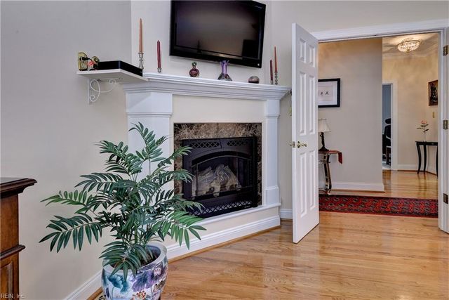 125 Sir Thomas Lunsford DR, Williamsburg, VA 23185