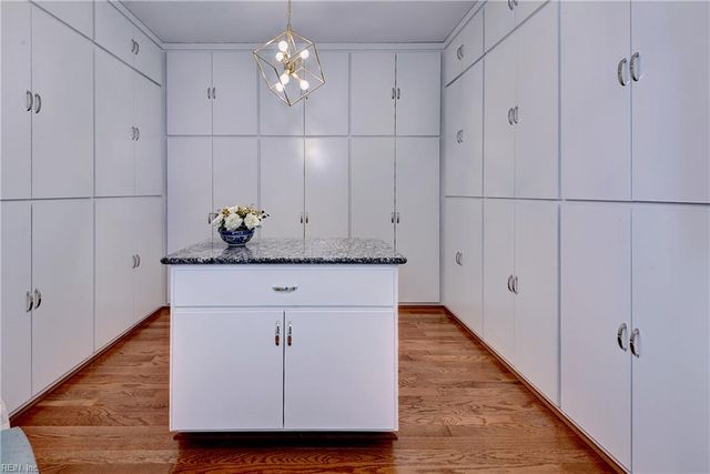 125 Sir Thomas Lunsford DR, Williamsburg, VA 23185