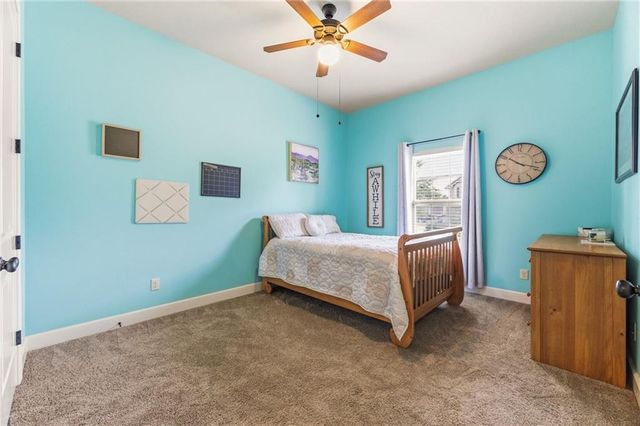 2833 NE Parkview Lane, Lee's Summit, MO 64086