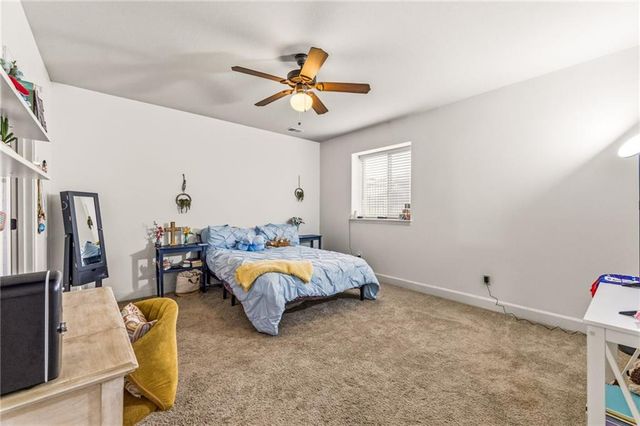 2833 NE Parkview Lane, Lee's Summit, MO 64086