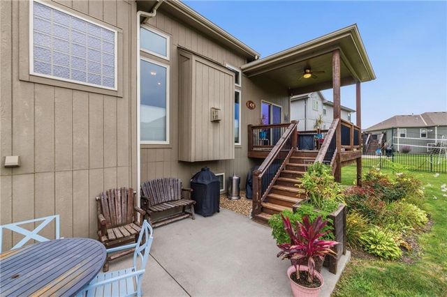 2833 NE Parkview Lane, Lee's Summit, MO 64086