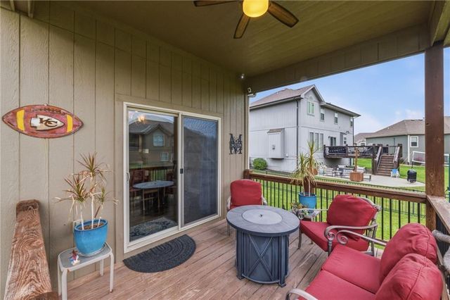 2833 NE Parkview Lane, Lee's Summit, MO 64086