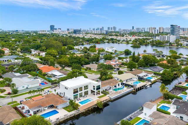2380 NE 196th St, Miami, FL 33180
