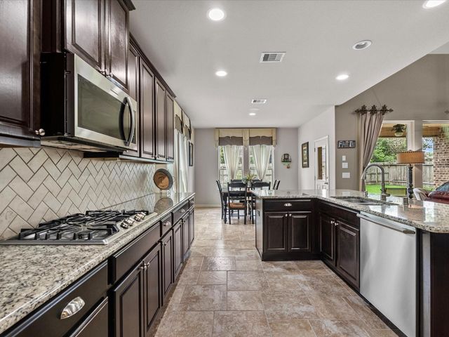 699 Cumberland Ridge Lane, League City, TX 77573