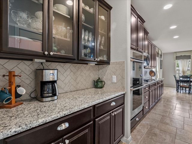 699 Cumberland Ridge Lane, League City, TX 77573
