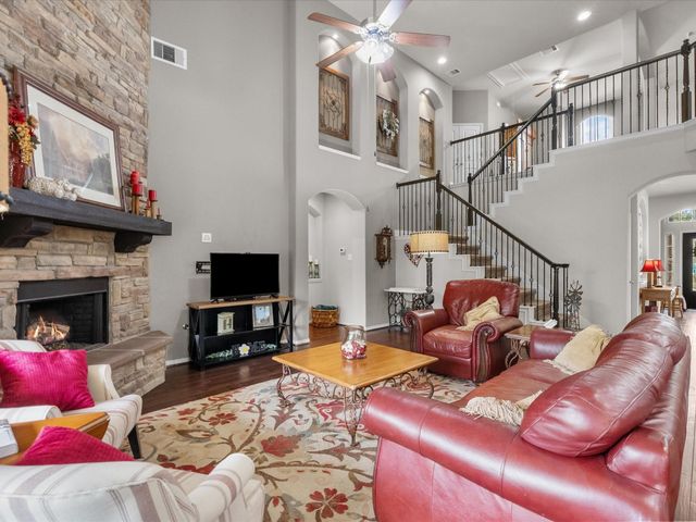 699 Cumberland Ridge Lane, League City, TX 77573