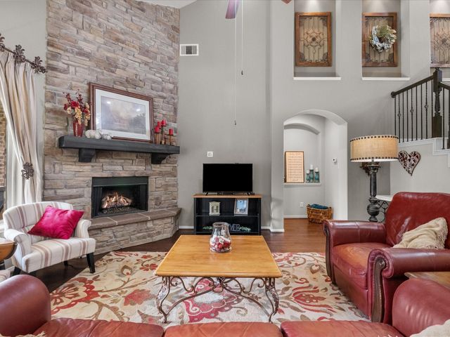 699 Cumberland Ridge Lane, League City, TX 77573