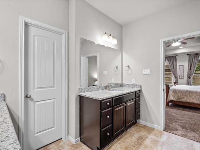 699 Cumberland Ridge Lane, League City, TX 77573