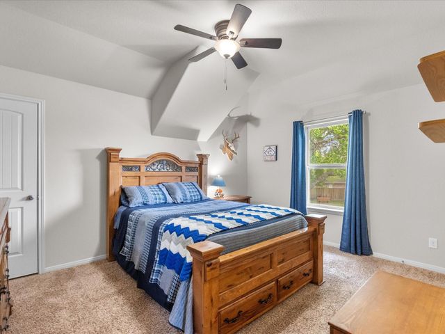 699 Cumberland Ridge Lane, League City, TX 77573