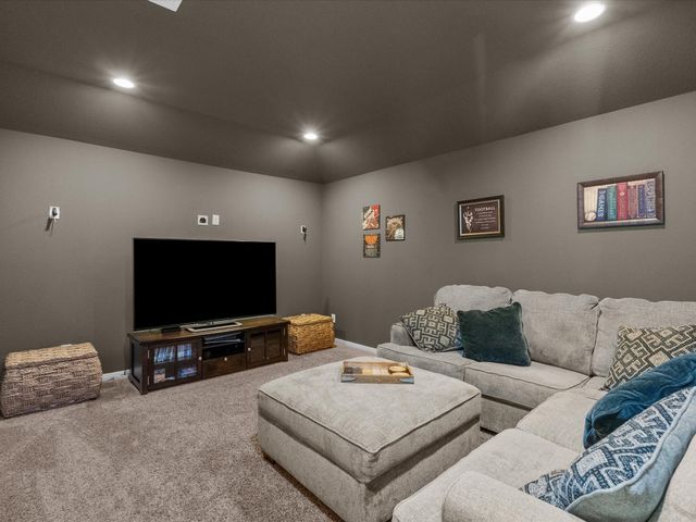 699 Cumberland Ridge Lane, League City, TX 77573