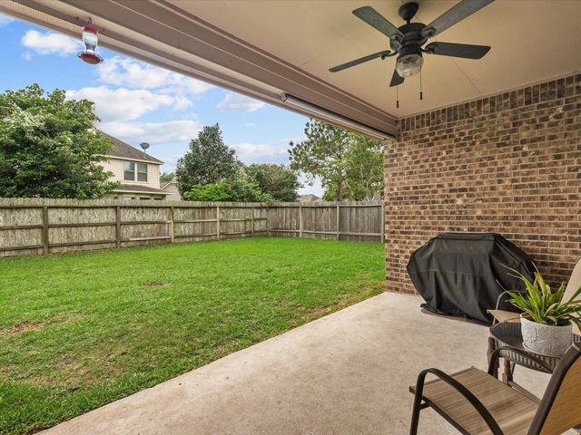 699 Cumberland Ridge Lane, League City, TX 77573