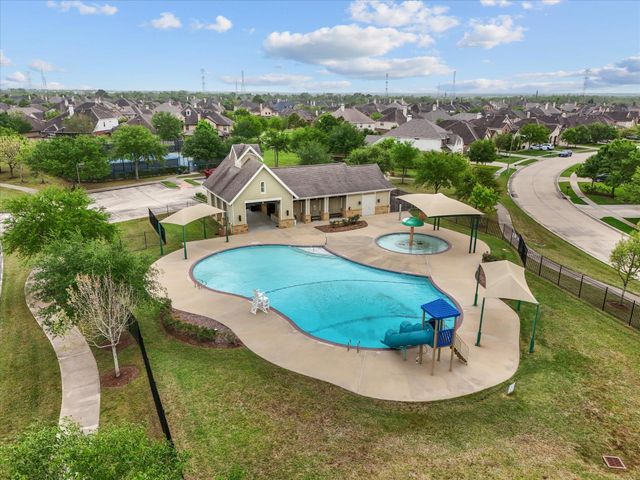 699 Cumberland Ridge Lane, League City, TX 77573