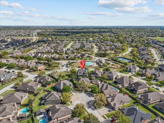 699 Cumberland Ridge Lane, League City, TX 77573