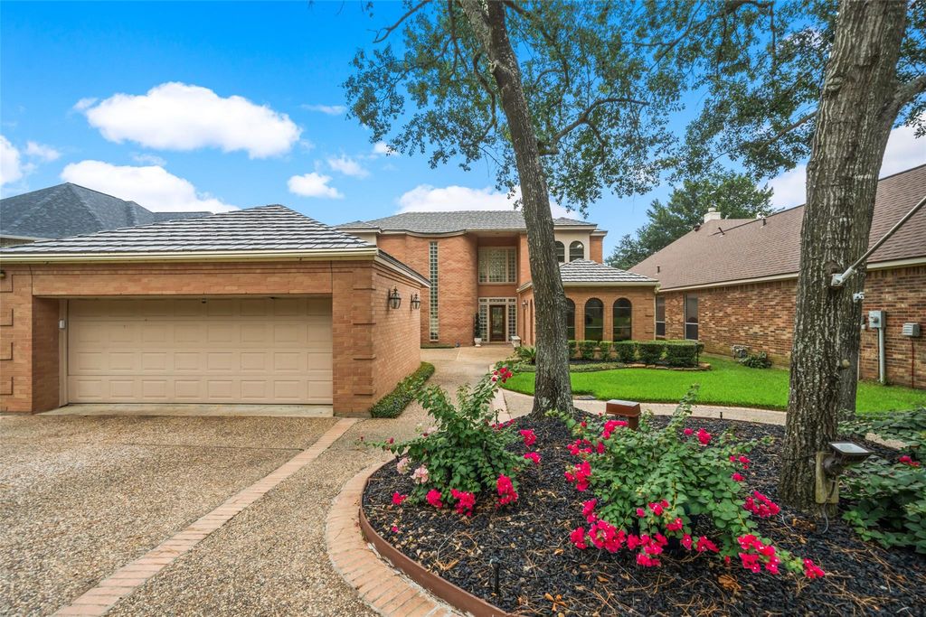 12252 Lake Vista Drive, Willis, TX 77318