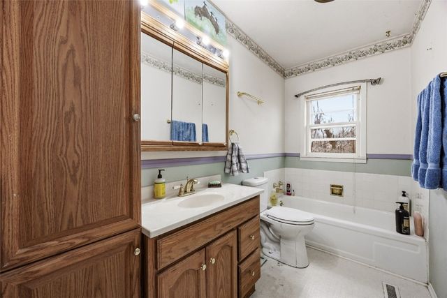 1724 O Avenue NW, Cedar Rapids, IA 52405