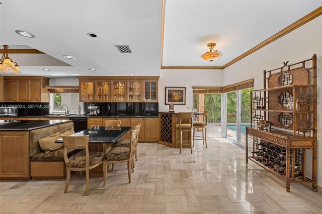 8450 SW 74th Ter, Miami, FL 33143