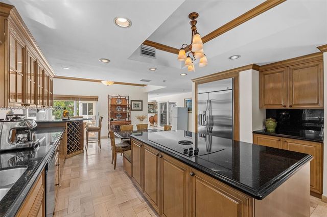 8450 SW 74th Ter, Miami, FL 33143