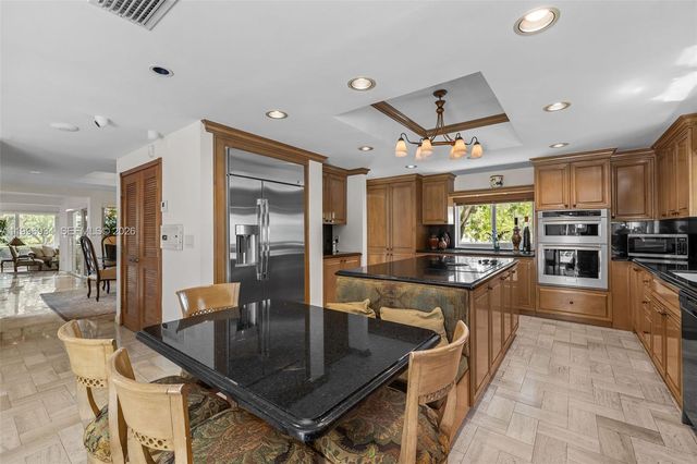 8450 SW 74th Ter, Miami, FL 33143