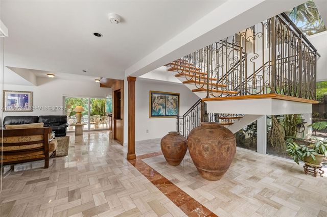 8450 SW 74th Ter, Miami, FL 33143