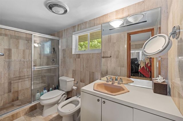 8450 SW 74th Ter, Miami, FL 33143