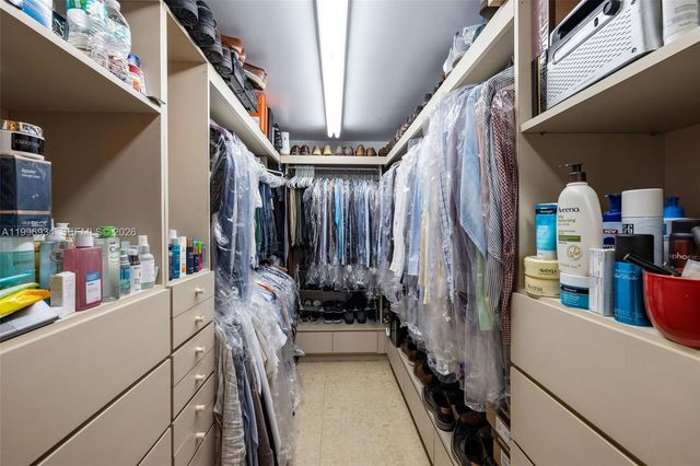 8450 SW 74th Ter, Miami, FL 33143