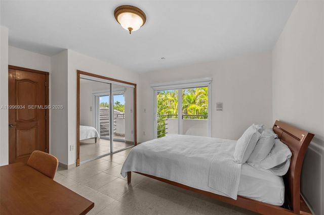 8450 SW 74th Ter, Miami, FL 33143