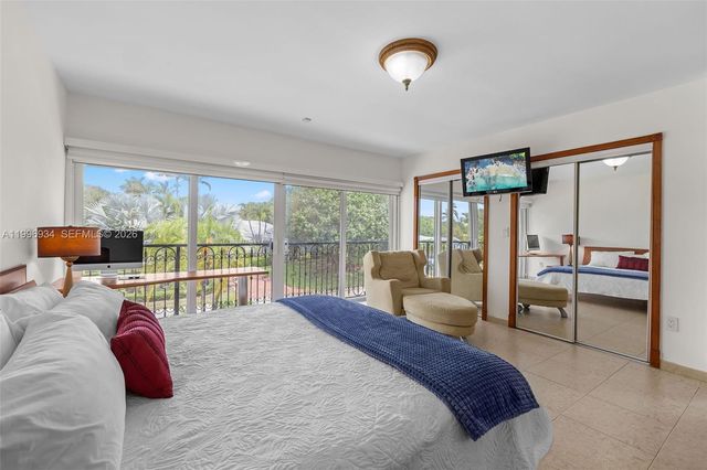 8450 SW 74th Ter, Miami, FL 33143