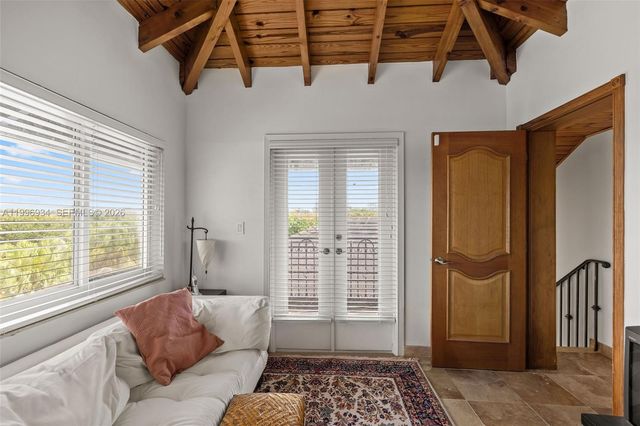 8450 SW 74th Ter, Miami, FL 33143