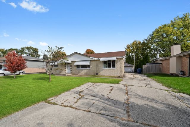 8521 S 83rd Avenue, Hickory Hills, IL 60457