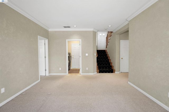 5810 Gold Creek Dr, Castro Valley, CA 94552