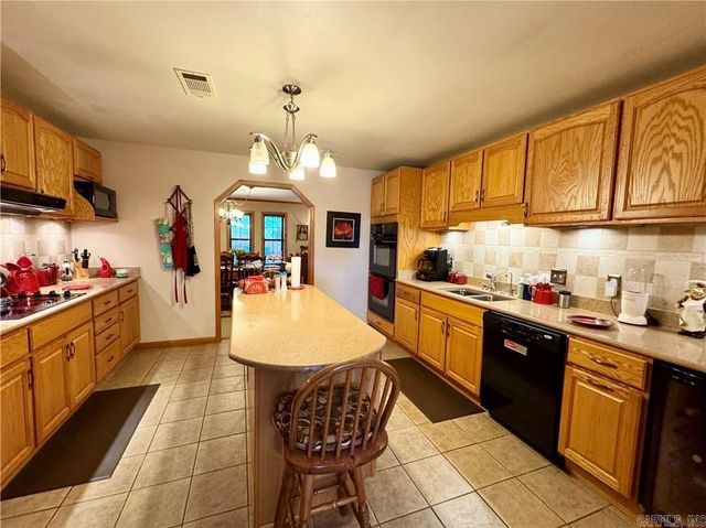 10109 White Oak Lane, Dardanelle, AR 72834