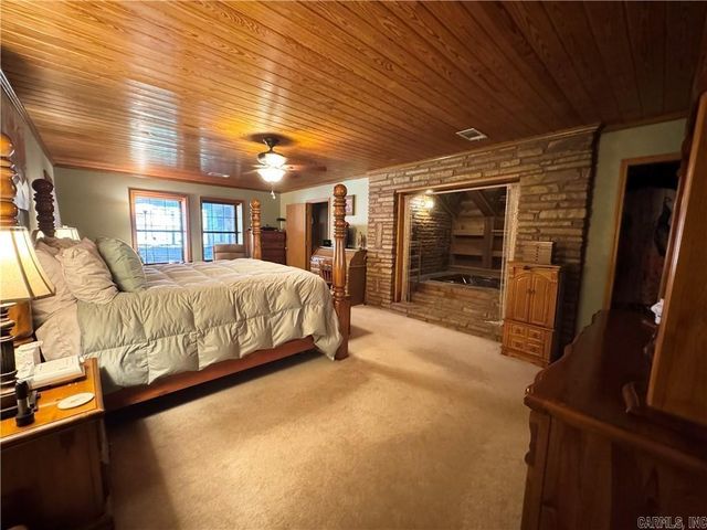10109 White Oak Lane, Dardanelle, AR 72834