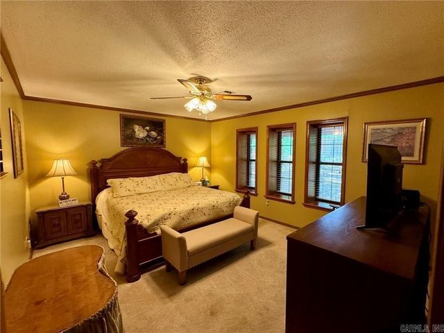 10109 White Oak Lane, Dardanelle, AR 72834
