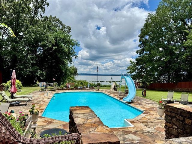 10109 White Oak Lane, Dardanelle, AR 72834