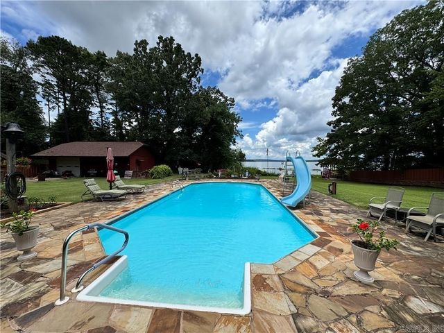 10109 White Oak Lane, Dardanelle, AR 72834