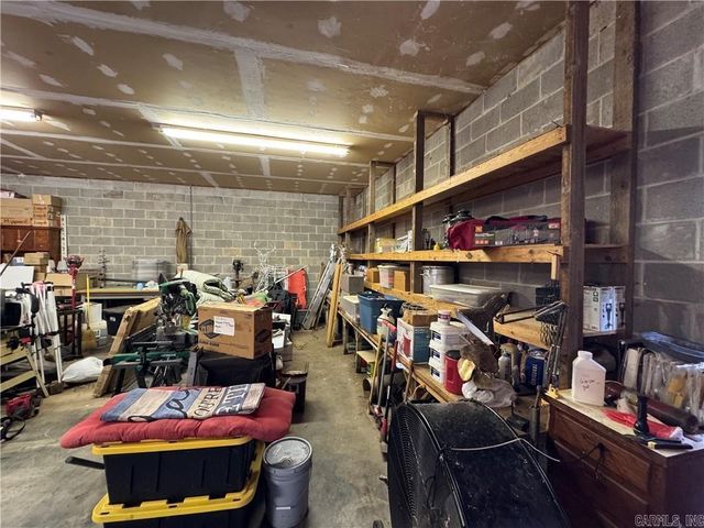10109 White Oak Lane, Dardanelle, AR 72834