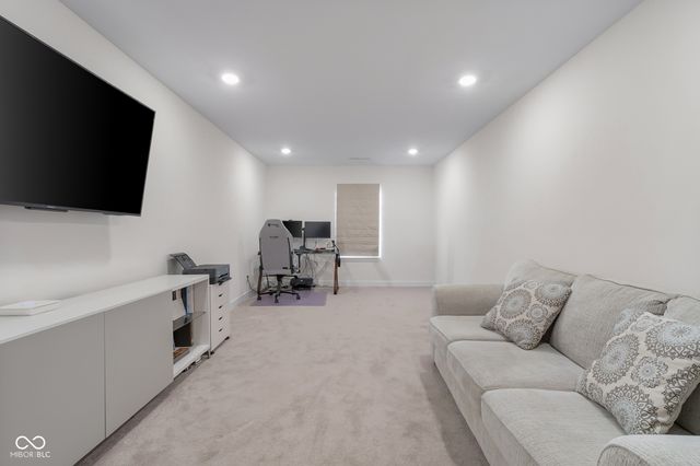 2751 Victory Drive, Columbus, IN 47203