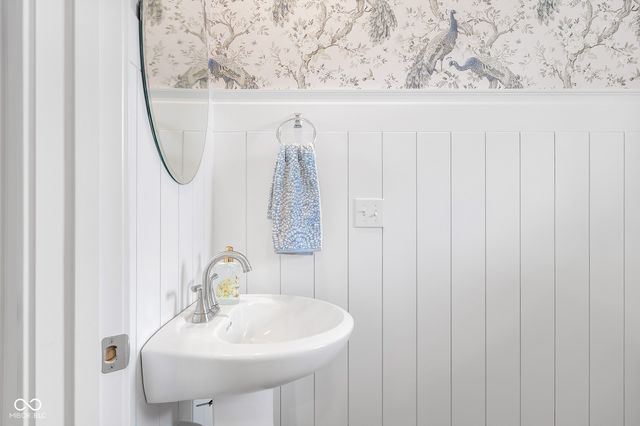 2751 Victory Drive, Columbus, IN 47203