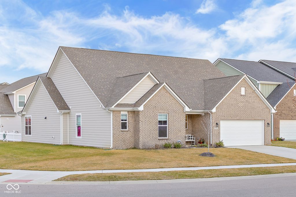 2751 Victory Drive, Columbus, IN 47203