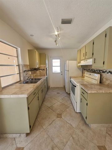 1225 ARMSDALE AVENUE, Port Charlotte, FL 33948