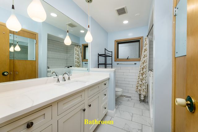 1501 W TALCOTT Road, Park Ridge, IL 60068