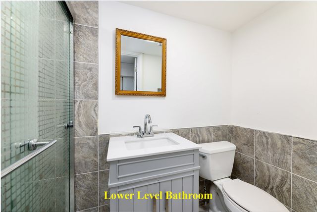 1501 W TALCOTT Road, Park Ridge, IL 60068