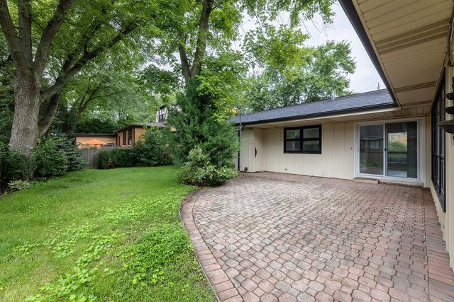 1501 W TALCOTT Road, Park Ridge, IL 60068