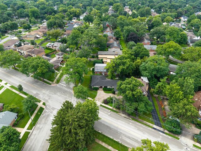 1501 W TALCOTT Road, Park Ridge, IL 60068