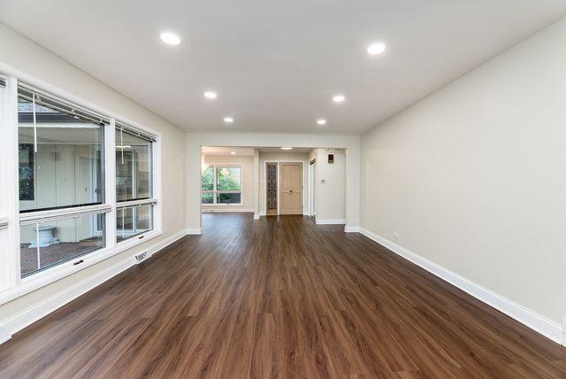 1501 W TALCOTT Road, Park Ridge, IL 60068