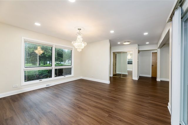 1501 W TALCOTT Road, Park Ridge, IL 60068